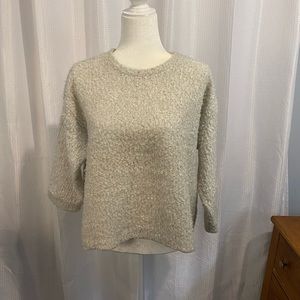 Chelsea &Theodore 3/4 sleeve sweater. Soft yet nubby material. XL